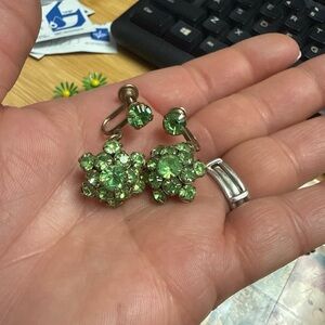 Vintage Green Crystal Clip-On Earrings - Unbranded